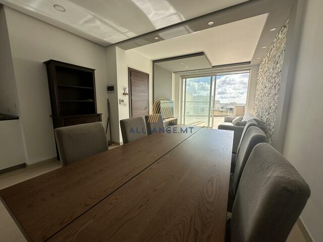 Breeze Court photo